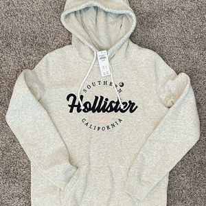 Hollister hoodie NWT size Medium